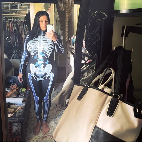 Meet your Posher, Lauren LaLa B. - Picture 12 of 17